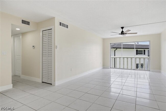 Building Photo - 3704 Broadway