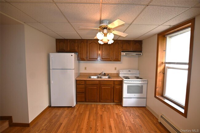 Building Photo - 1298 US-9W