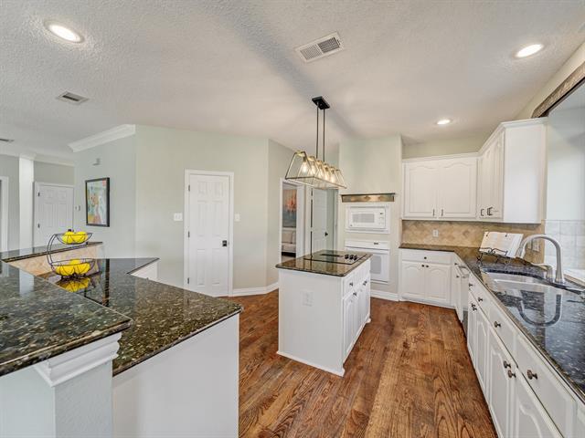 Building Photo - 520 Layton Dr