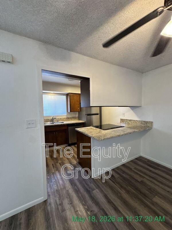 Building Photo - 334 N Westfield St