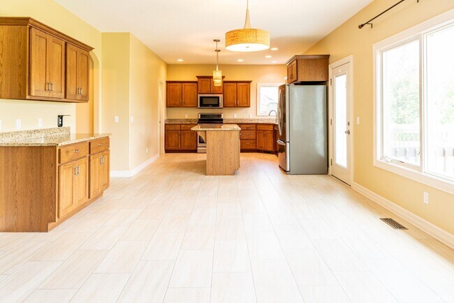 Building Photo - 13558 Paperbark Trail