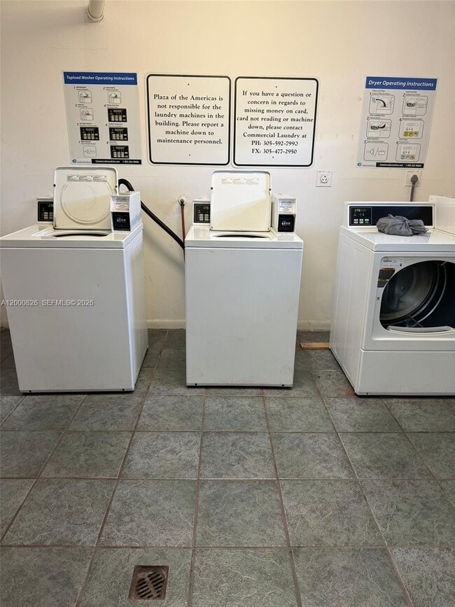 Building Photo - 17021 N Bay Rd