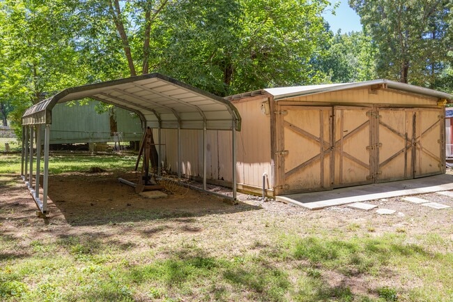 Building Photo - 2200 Danny Bell Rd