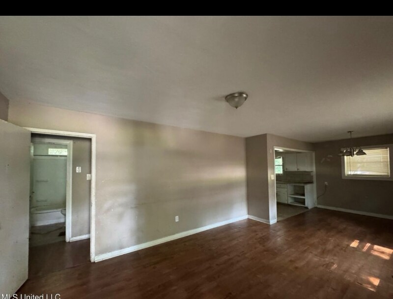 Building Photo - 3141 Oak Forest Dr