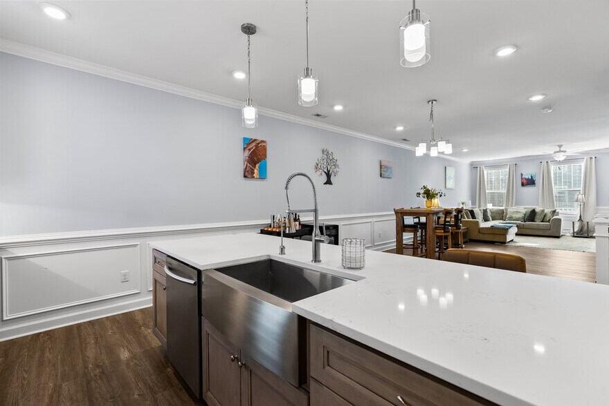 Building Photo - 4110 Pleasant Ave