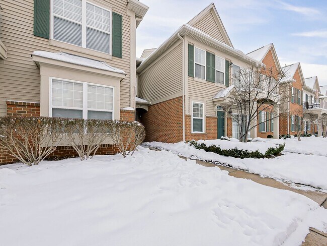 Building Photo - AVAILABLE NOW! Charming 2-Bed Home in the Heart of Wixom