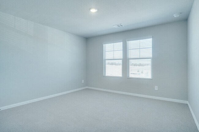 Building Photo - 5812 Marvel Dr