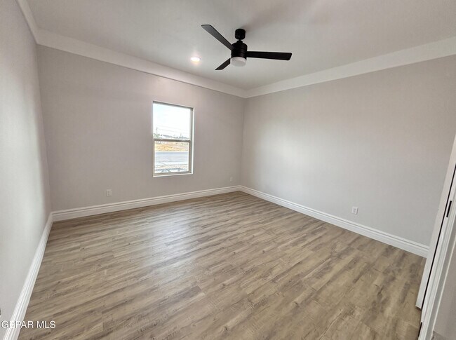 Building Photo - 10371 Manzana Rd