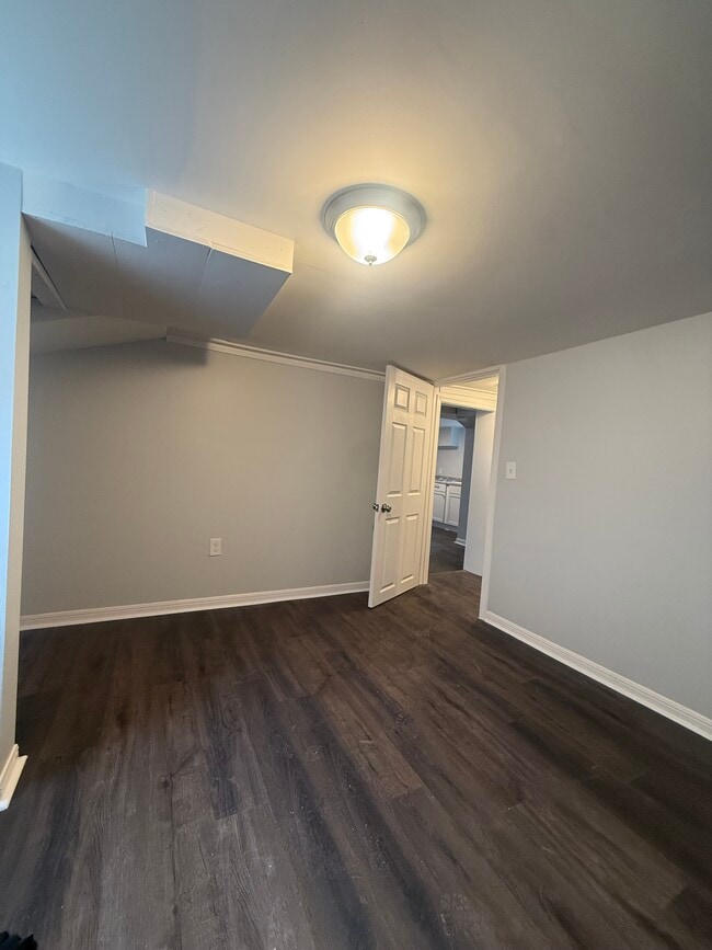 Building Photo - 1022 Byrd Ave