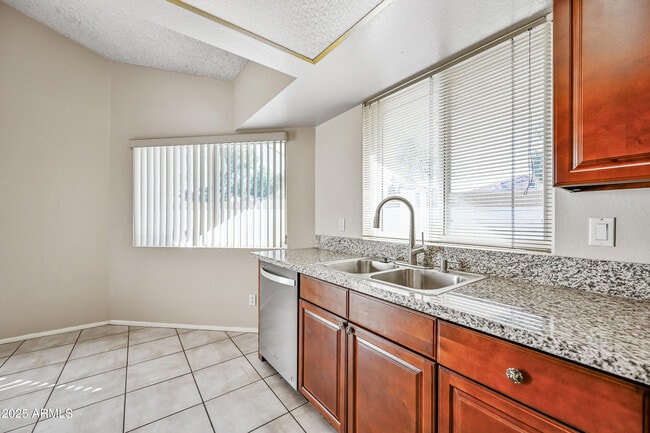 Building Photo - 7725 E Rovey Ave