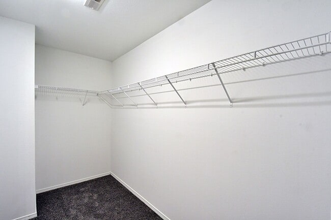 Building Photo - 3 Bedroom home near North Lake Mall Professionally managed by Select Real Estate