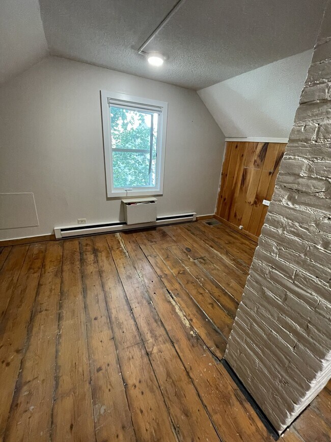 Building Photo - 51 Loomis St
