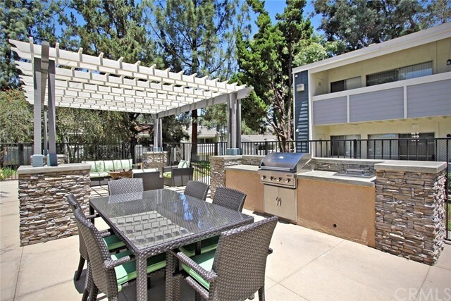 Building Photo - 1080 Grand Ave