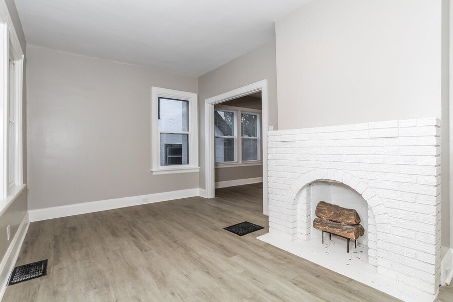 Building Photo - 279 Dorchester Ave