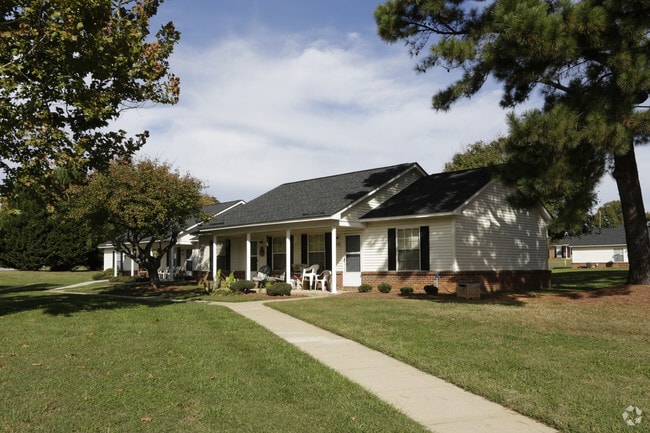 Primary Photo - Fairfield Apartments