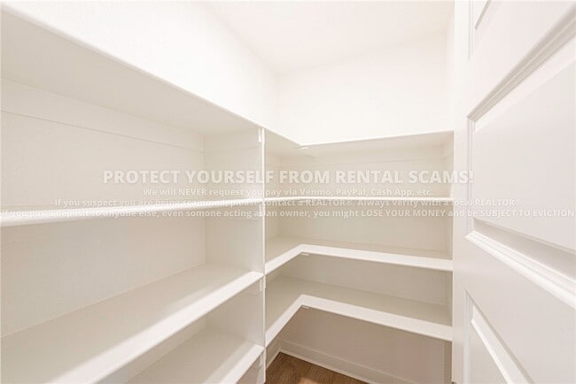 Building Photo - 4747 W Tofino Dr