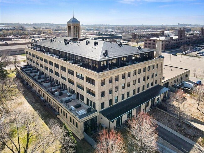 Building Photo - 730 Stinson Blvd NE