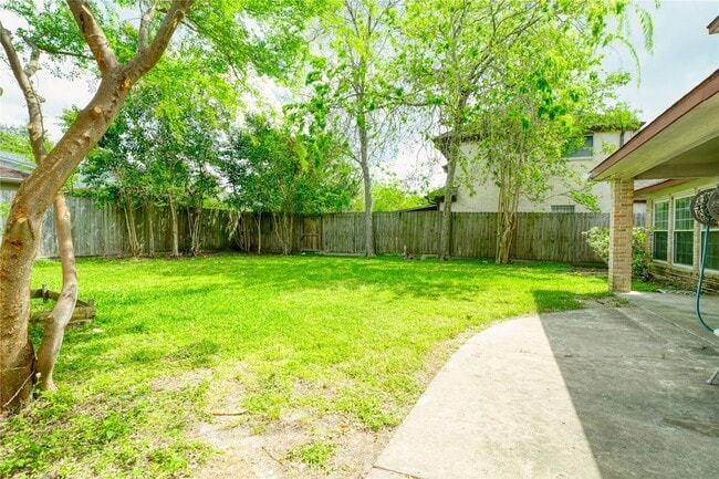 Building Photo - 7914 Oakington Dr
