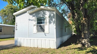 Building Photo - 1810 E Lockwood St