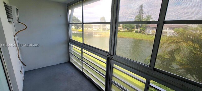 Building Photo - 92 Berkshire D