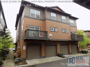 Building Photo - 1190 SW 170th Ave