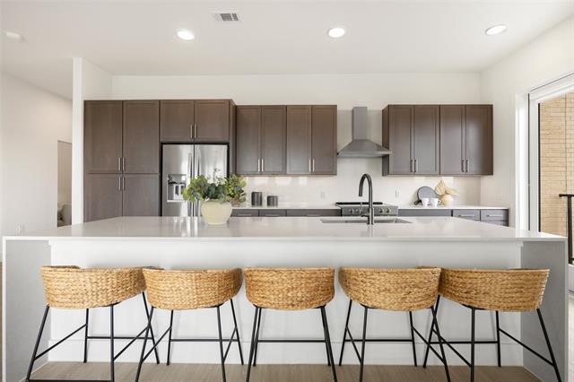 Building Photo - 7532 E Grand Ave