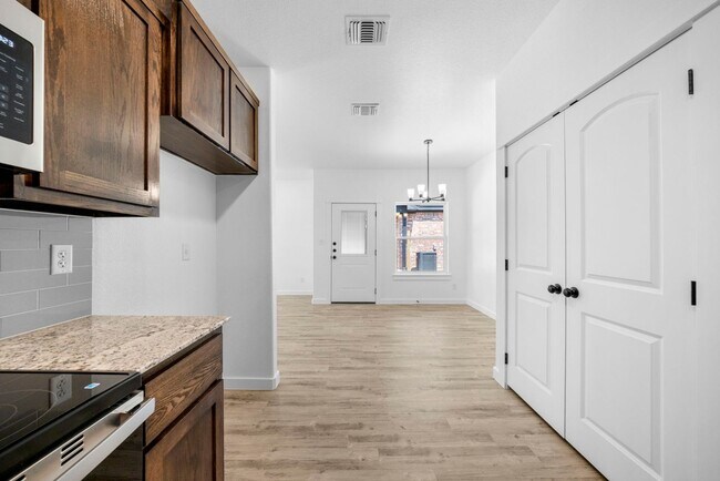 Building Photo - 5810 Cordillera Dr