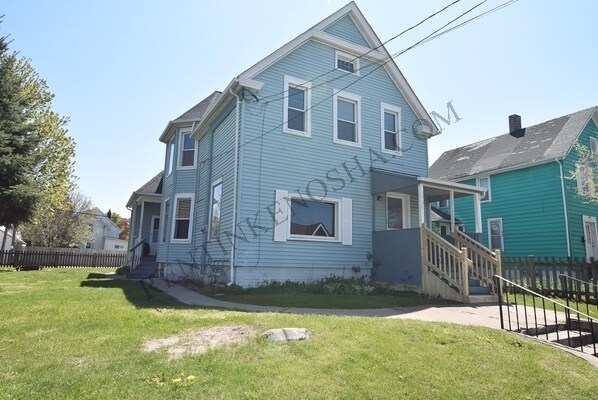 Building Photo - 1925 53rd St