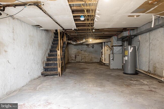 Building Photo - 2137 Mifflin St