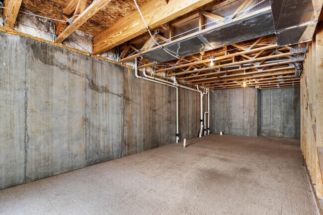Building Photo - Spacious Townhome in Cherry Creek School District