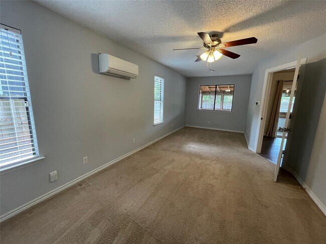 Building Photo - 8408 Dixon Dr