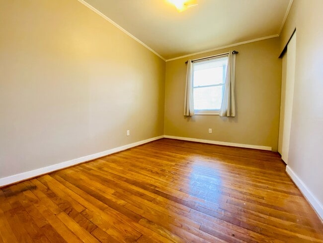Building Photo - 4663 Rosewood Dr