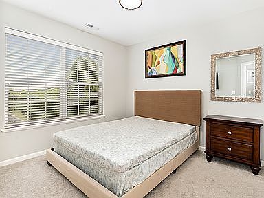 Building Photo - Stylish & Move-In Ready Home in Prime Aurora Location