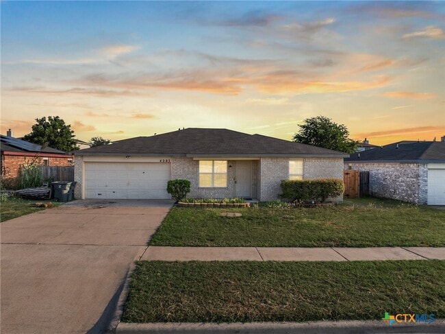 Primary Photo - 4203 Fieldcrest Dr