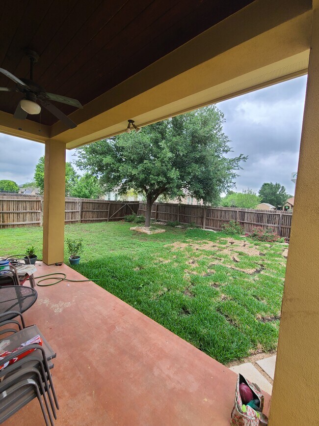 Building Photo - 15508 Fox Ln