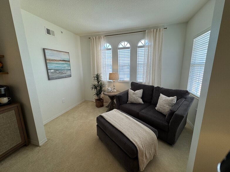 Building Photo - 15630 Ocean Walk Cir