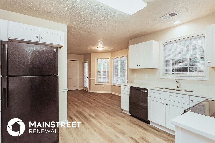 Building Photo - 35 Spring Valley Keep