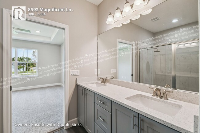 Building Photo - Modern Corner Townhome where Comfort Meets...