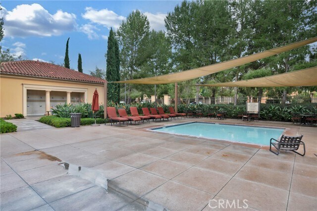 Building Photo - 67 Livia