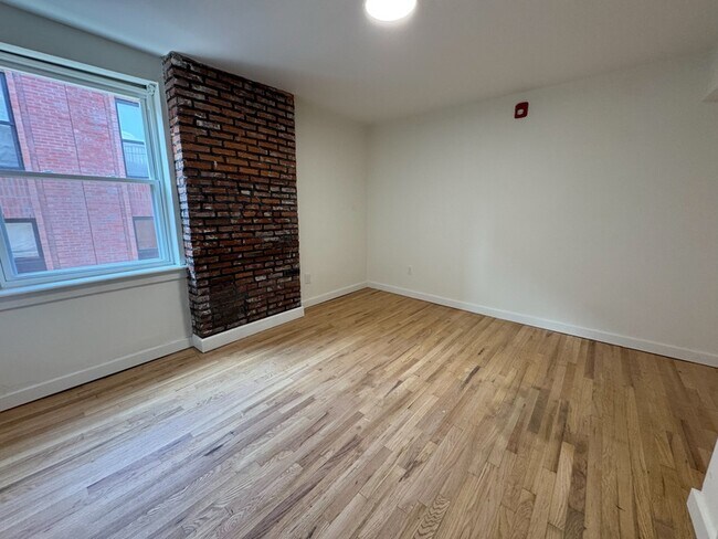 Building Photo - 536 N 19th St