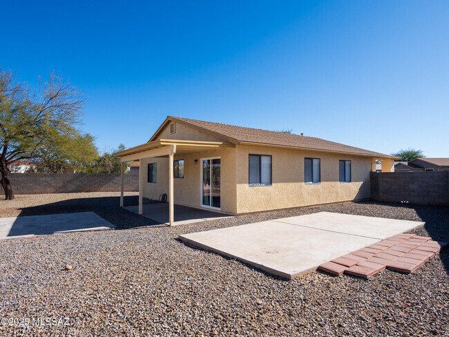 Building Photo - 1672 W Wood Crest Ct