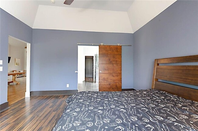 Building Photo - 2583 Mimms Ln