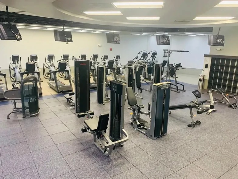 Gym - 1121 Arlington Blvd