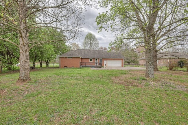 Building Photo - 5020 Old Salem Rd