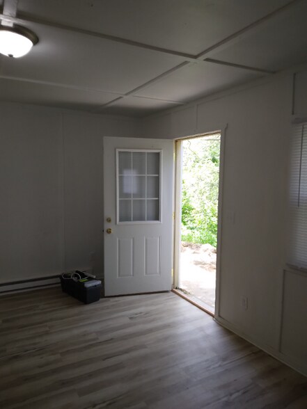 Building Photo - 3433 Flansburg Rd