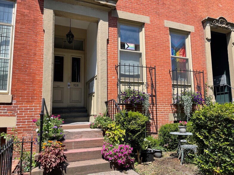 Primary Photo - 920 N Calvert St