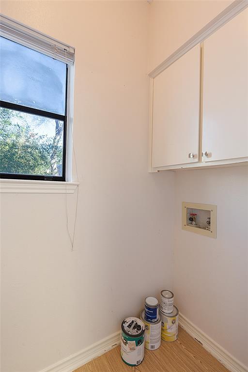 Building Photo - 706 W Lynn St