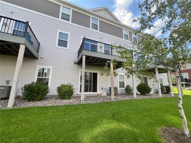 Building Photo - 7262 Alvarado Ln N