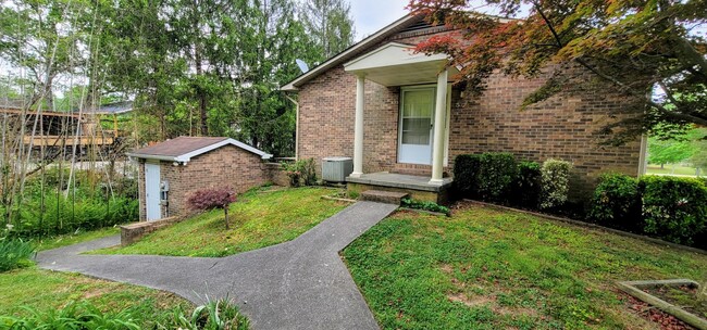 Primary Photo - Lenoir City, 37772 - 2 Bedroom, 2 Full Bat...