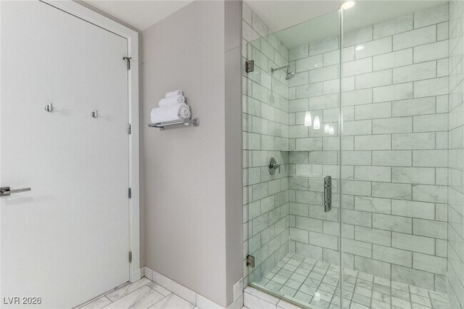 Building Photo - 4471 Dean Martin Dr